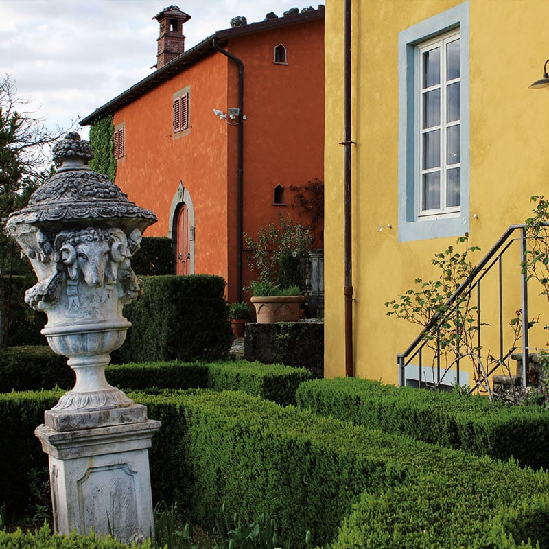 Colletto villas garden statue