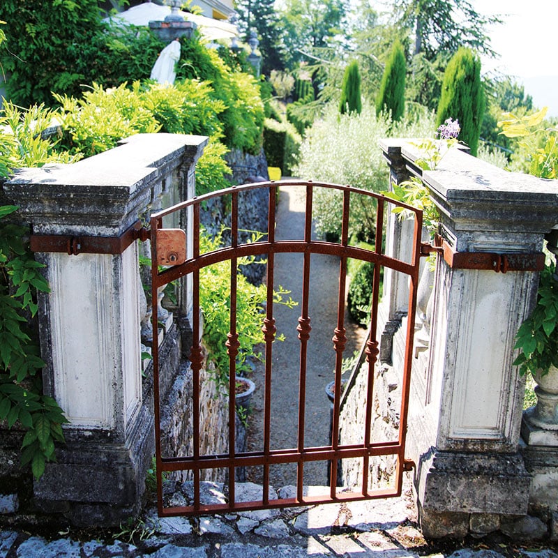 Colletto villas gate